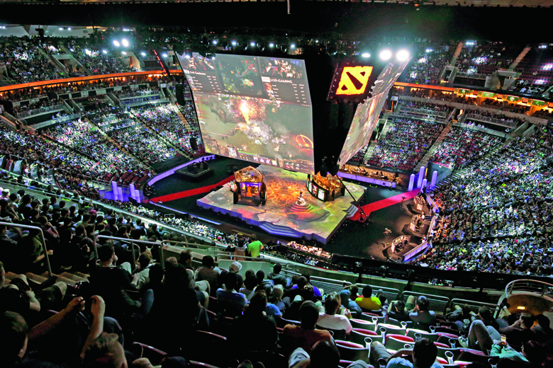 Turniri uživo održavaju se u nerijetko rasprodanim svjetski poznatim dvoranama poput Staples Centra u Los Angelesu ili njujorškog Madison Square Gardena