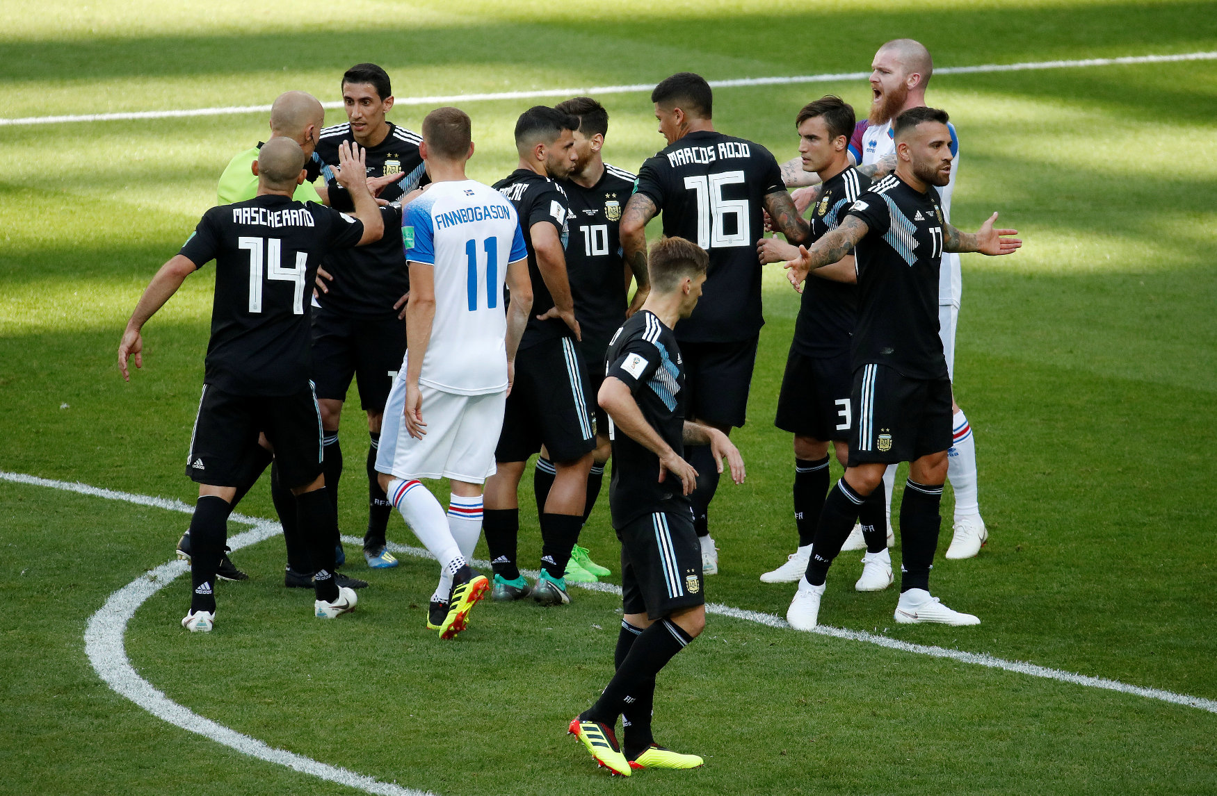 2018-06-16T134604Z_1050243785_RC1707208930_RTRMADP_3_SOCCER-WORLDCUP-ARG-ICE