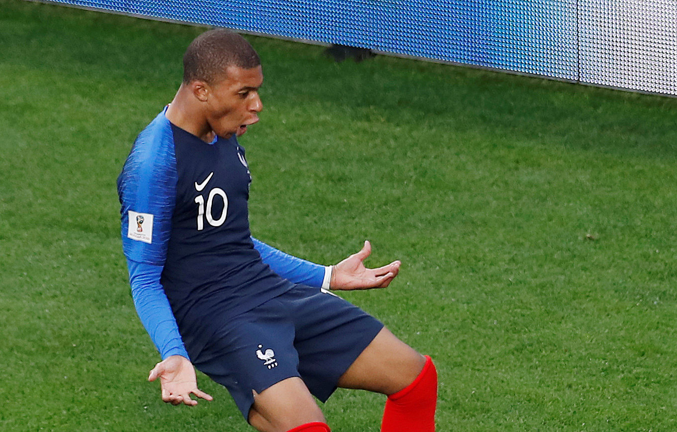 2018-06-21T154221Z_470525998_RC1C5D5AE860_RTRMADP_3_SOCCER-WORLDCUP-FRA-PER