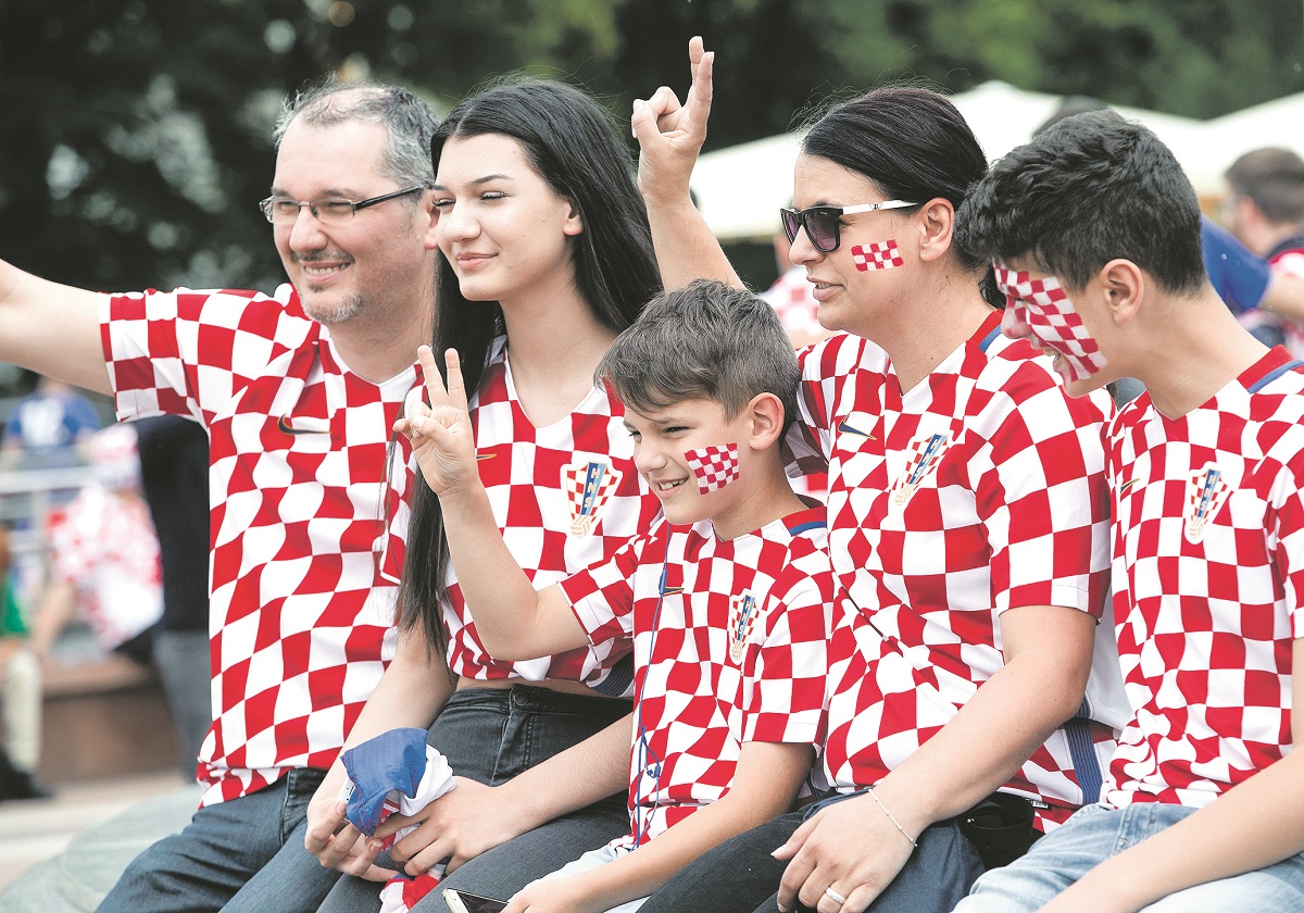 Navijači hrvatske reprezentacije na Trgu pobjede u centru Kalinjingrada na dan utakmice Hrvatska - Nigerija