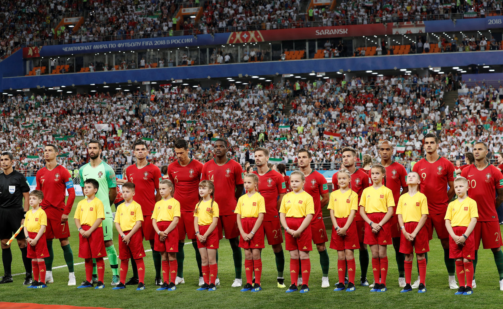 2018-06-25T180342Z_1687019011_RC1DBB2C0B30_RTRMADP_3_SOCCER-WORLDCUP-IRN-POR