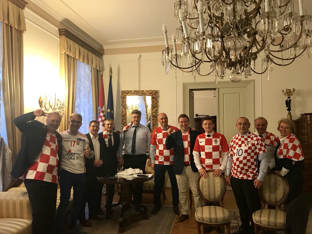 Dgo0dCEW4AA7dYX.jpg large