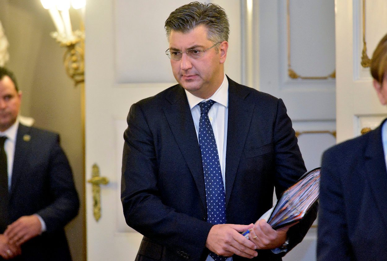 vlada_sjednica8-280917