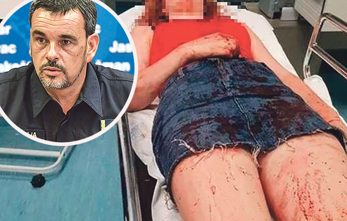 Elis Žodan (u krugu)