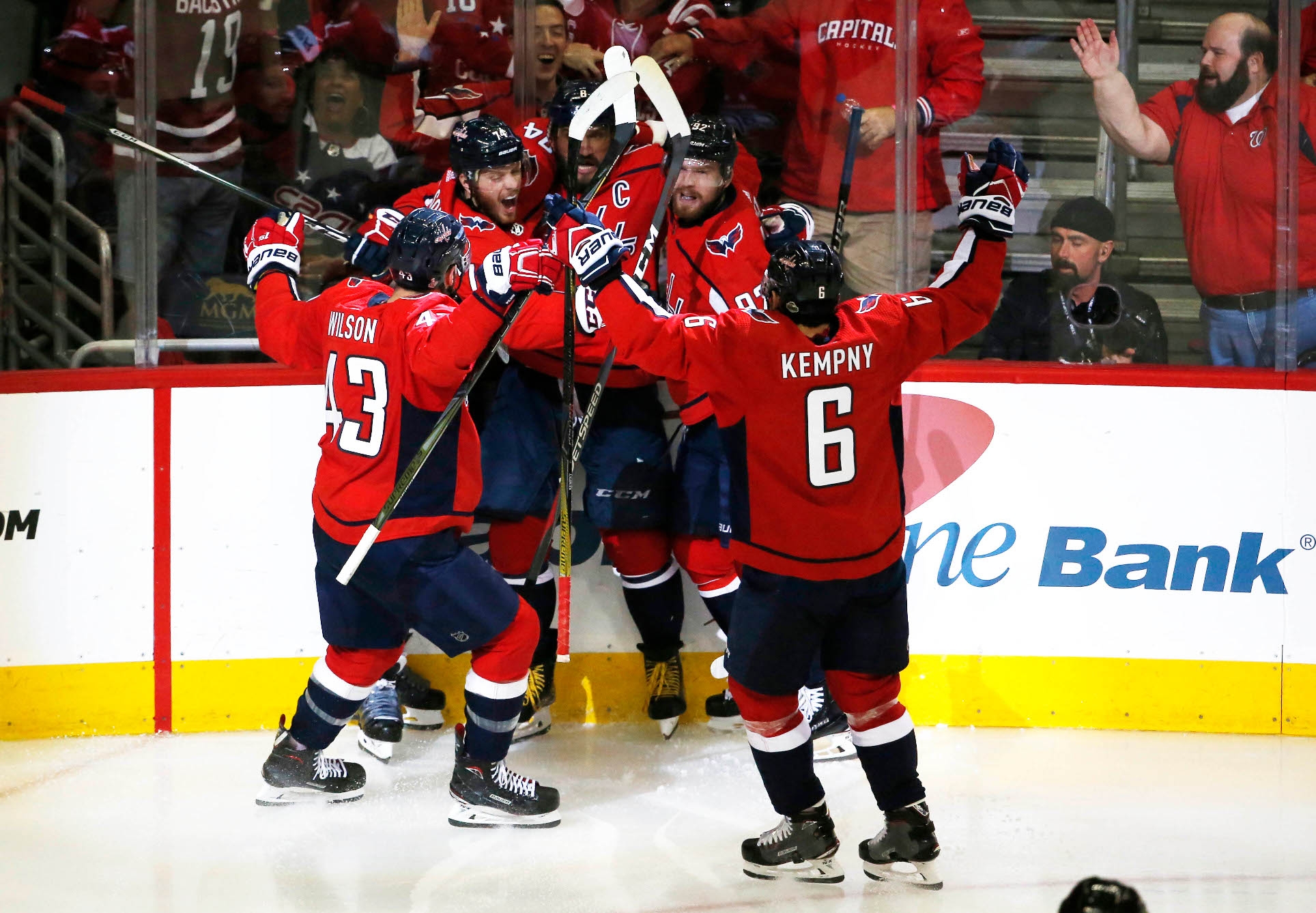 2018-06-03T013219Z_90965008_NOCID_RTRMADP_3_NHL-STANLEY-CUP-FINAL-VEGAS-GOLDEN-KNIGHTS-AT-WASHINGTON-CAPITALS_1