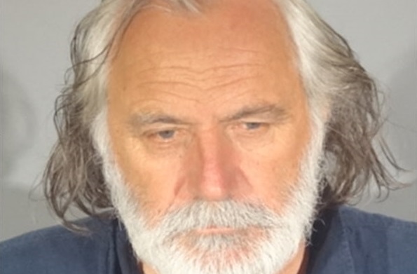 Procurila je fotografija koju policija redovno snimi nakon što nekog privede. Na ovoj je Rade Šerbedžija nakon pijane vožnje