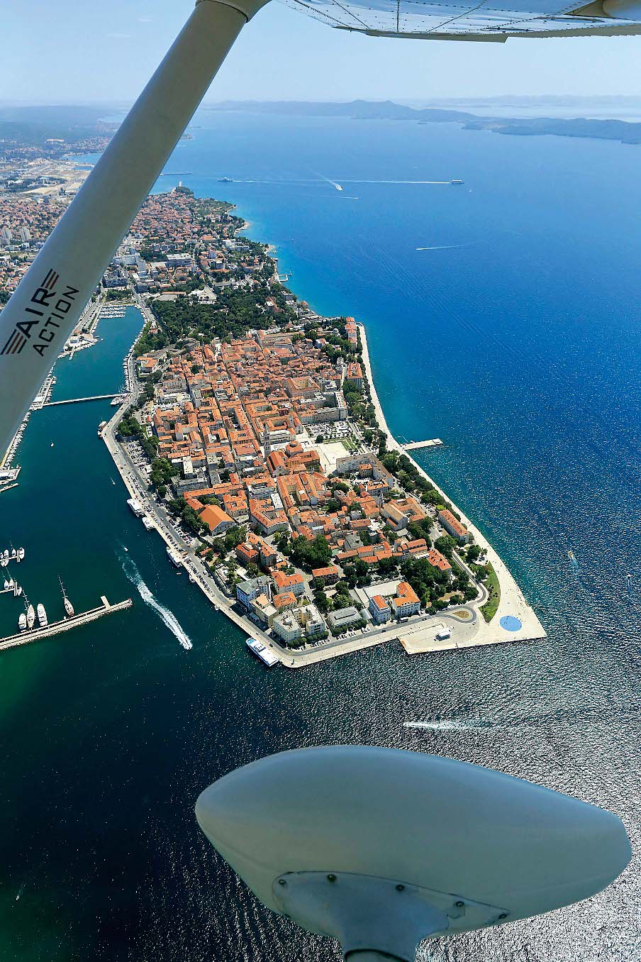 Predivan pogled iz cessne 300 metara iznad mora 