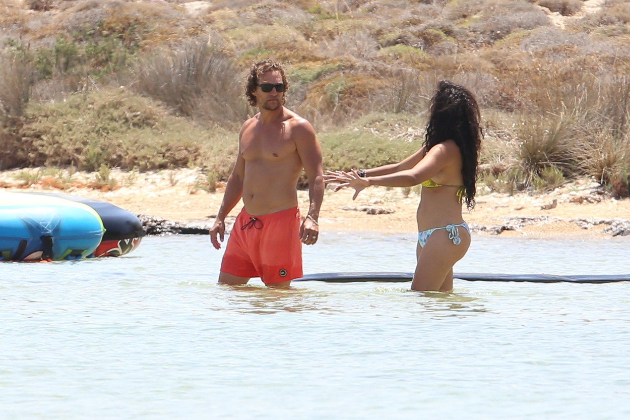 Matthew McConaughey i Camilla Alves