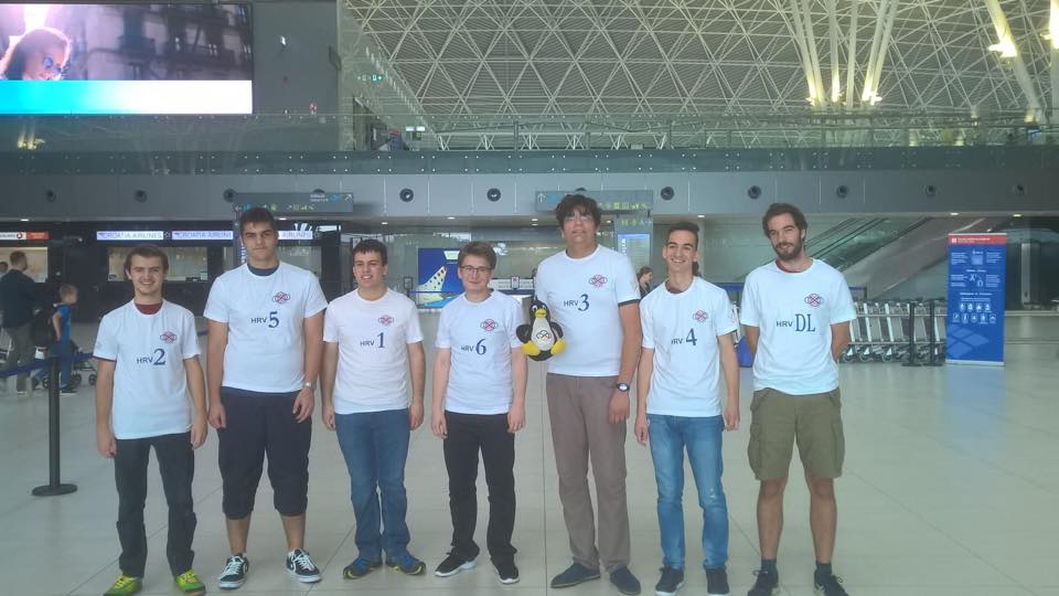 36744875_777382469132188_3300898944996868096_n