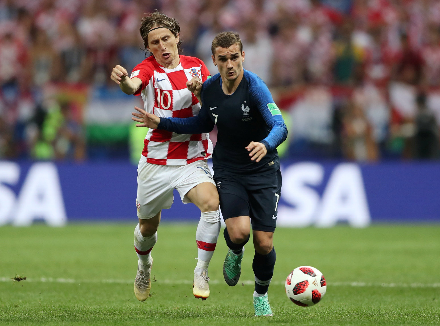 2018-07-15T160844Z_408910144_RC173EAC9090_RTRMADP_3_SOCCER-WORLDCUP-FINAL