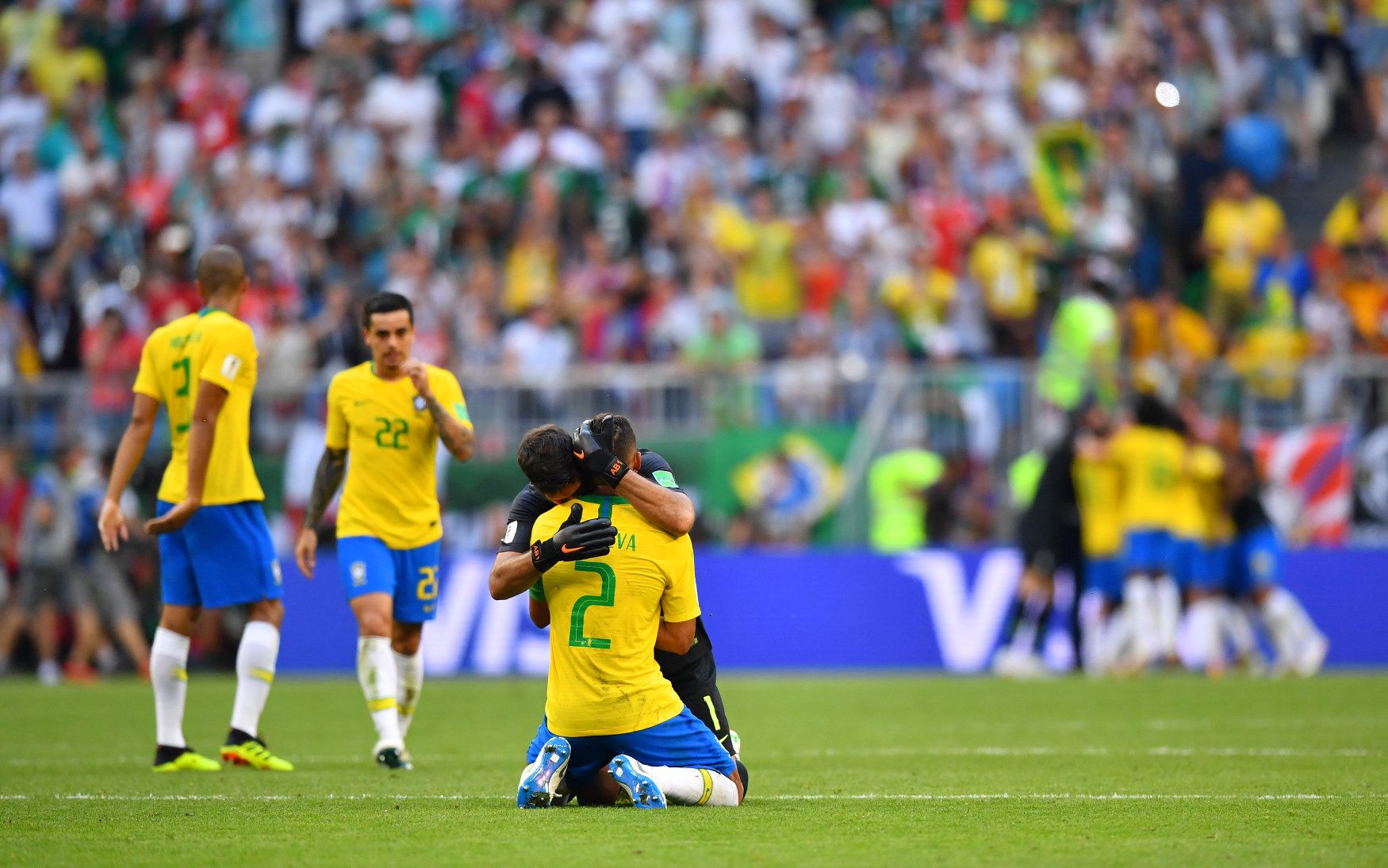 2018-07-02T154801Z_759156807_RC1179E68180_RTRMADP_3_SOCCER-WORLDCUP-BRA-MEX