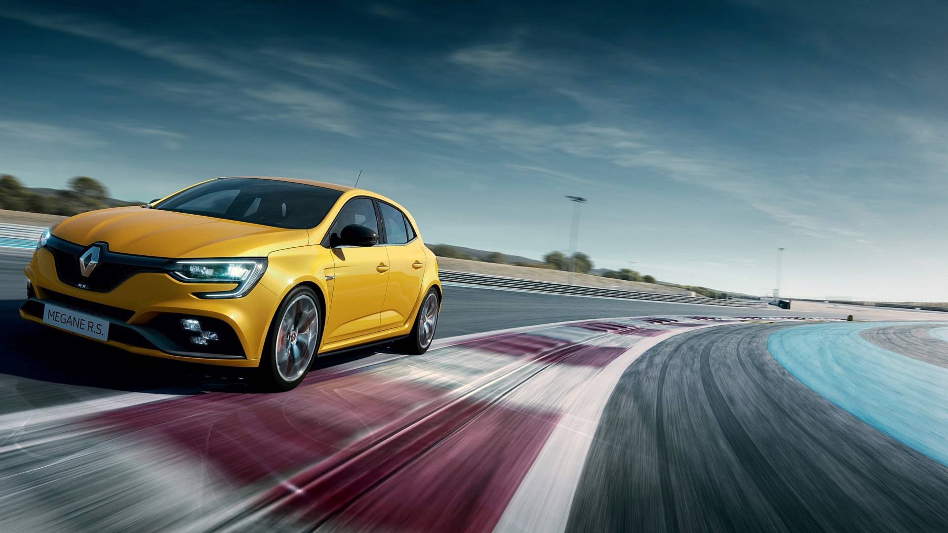 2018-renabbvult-megane-rs-trophy