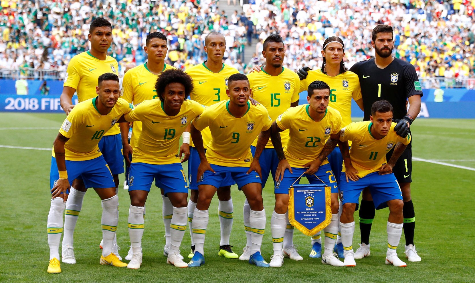 2018-07-02T140336Z_766705606_RC1CC3EC81E0_RTRMADP_3_SOCCER-WORLDCUP-BRA-MEX