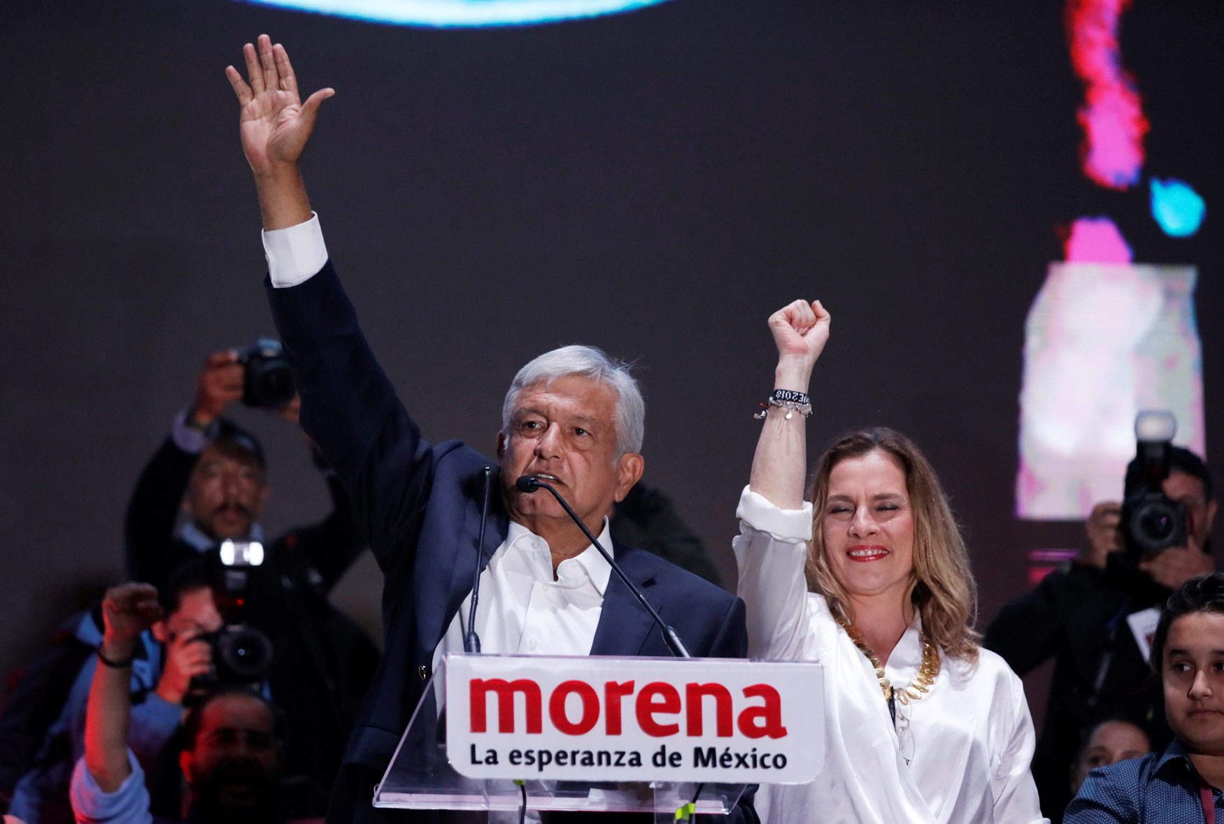 2018-07-02T060558Z_202144290_RC1789F75AA0_RTRMADP_3_MEXICO-ELECTION