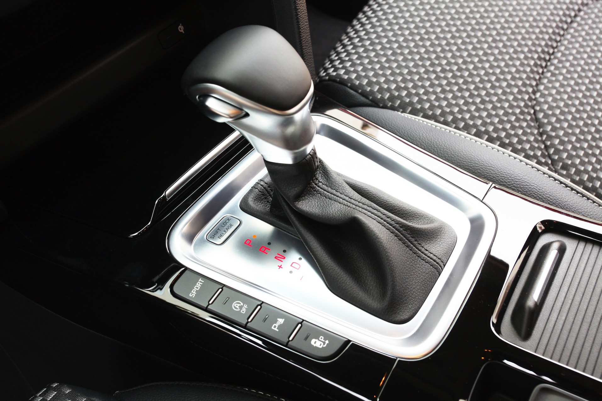 Medium-10879-KiaCeed1.4T-GDI7DCTtransmission140hpTrackRed