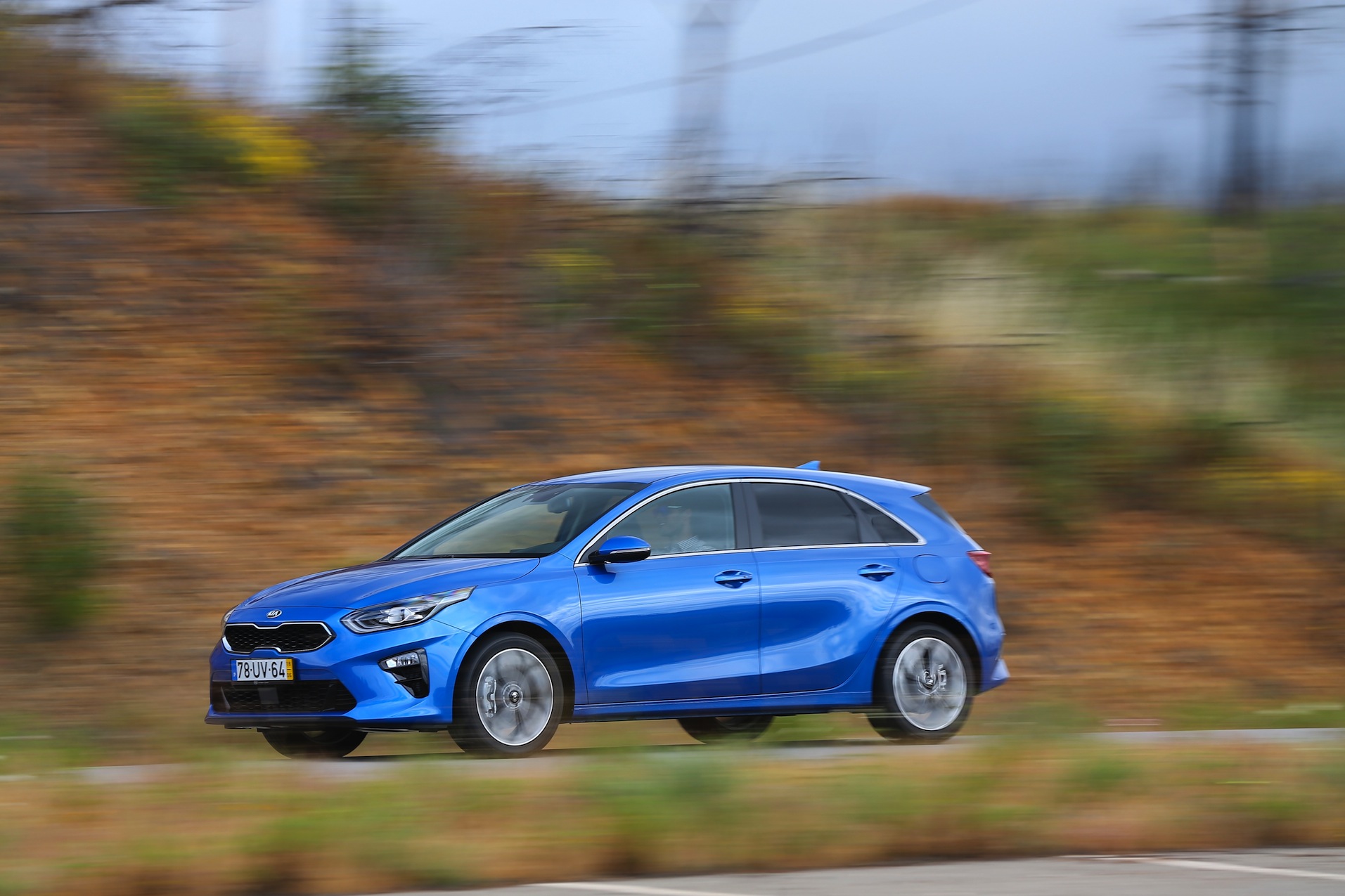 Medium-10909-KiaCeed1.6CRDi6MTtransmission136hpBlueFlame