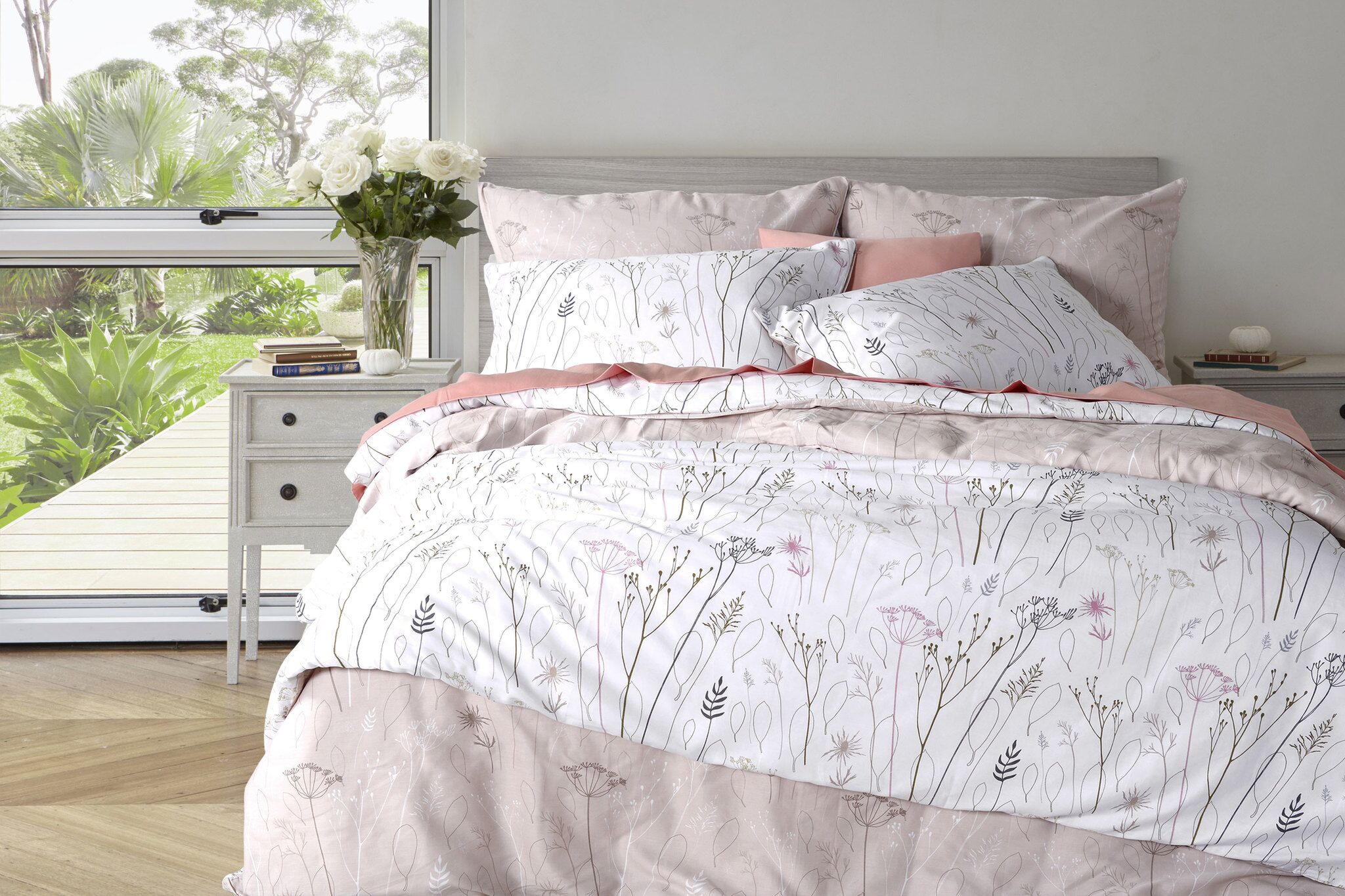 MikulecPosteljina_ruzicasta