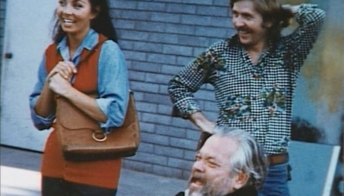 Oja Kodar, Gary Graver i Orson Welles na snimanju filma 'Druga strana vjetra'