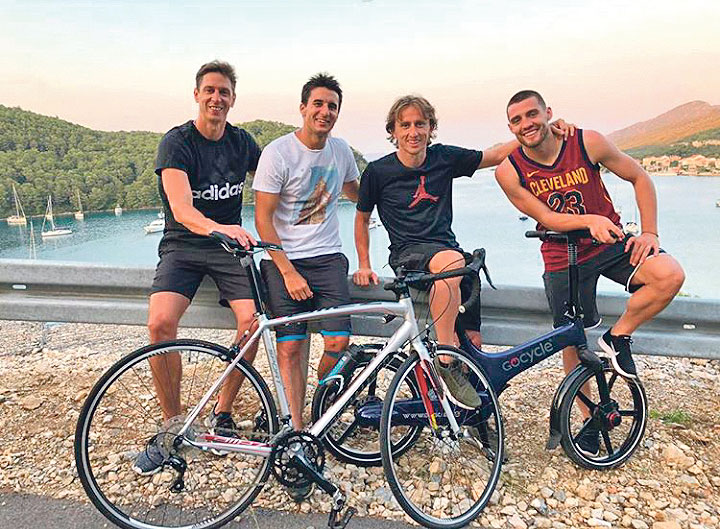 Modrić i Kovačić s nogometašima Marijanom Buljatom i Hrvojem Čalom na biciklima su obišli Mljet