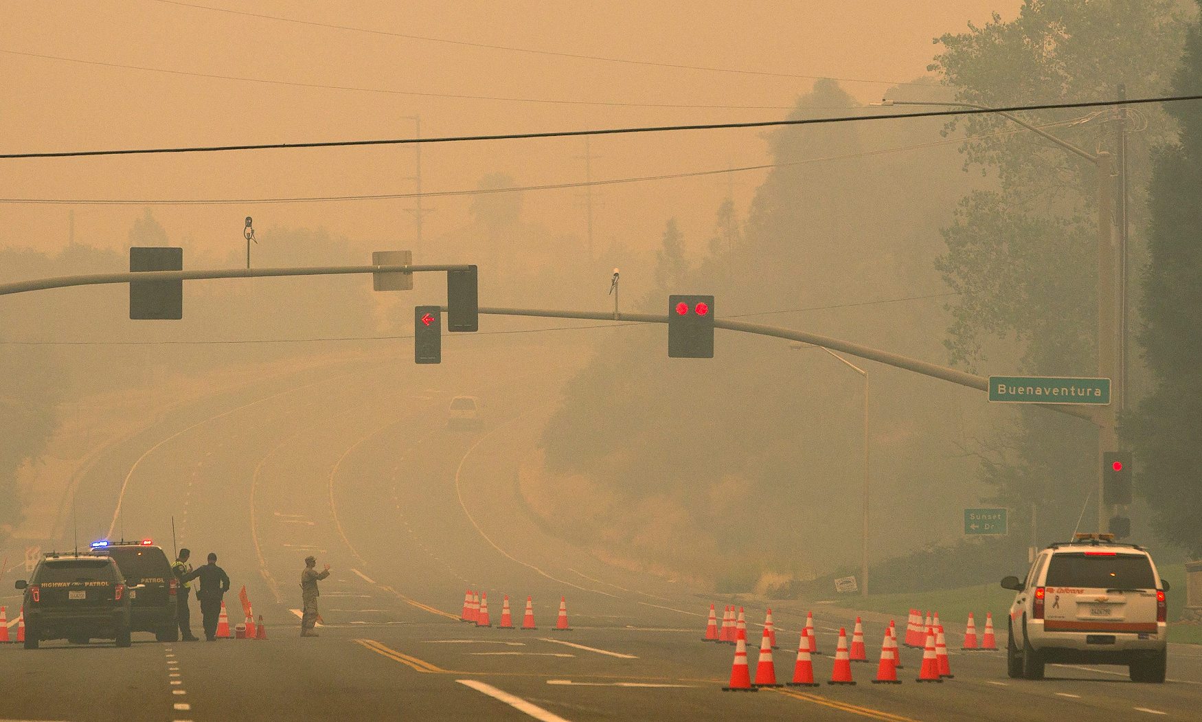 2018-07-28T235942Z_241204840_RC1D4A634BC0_RTRMADP_3_USA-WILDFIRES