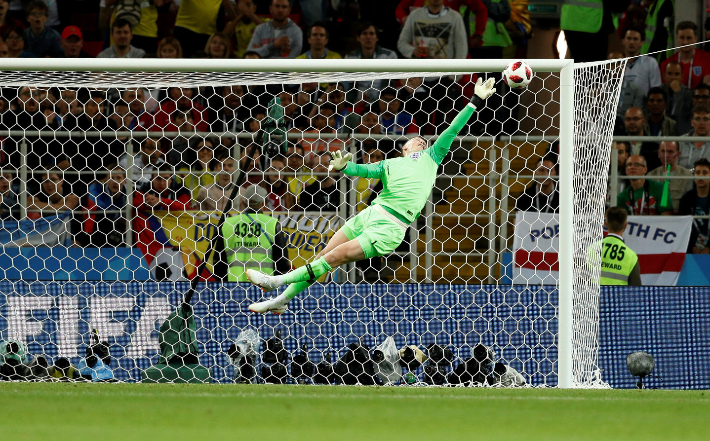 2018-07-03T195641Z_31672056_RC155FD85580_RTRMADP_3_SOCCER-WORLDCUP-COL-ENG