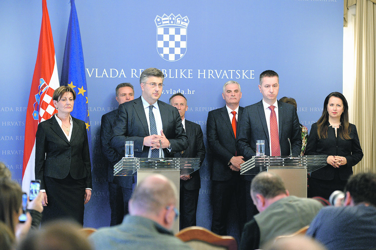 194432-247500-vlada_agrokor22-100418