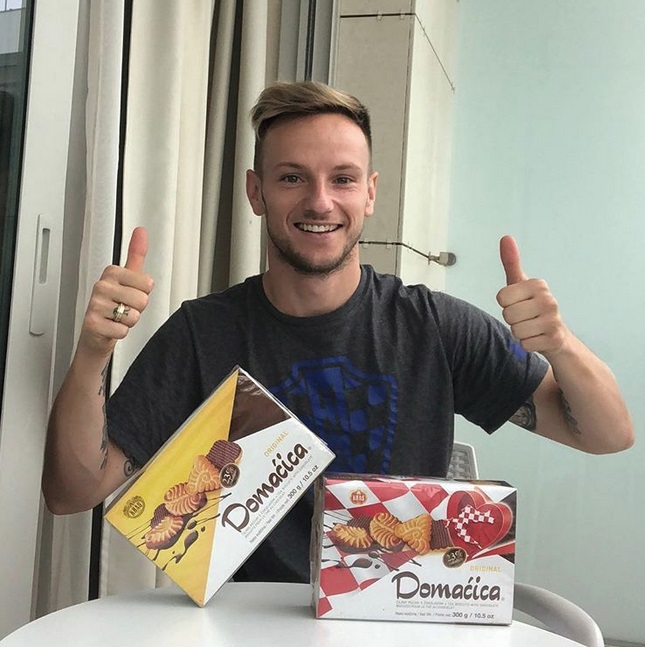 Ivan Rakitić pohvalio se, i zahvalio, keksima 'Domaćica' koje mu je poslao Kraš