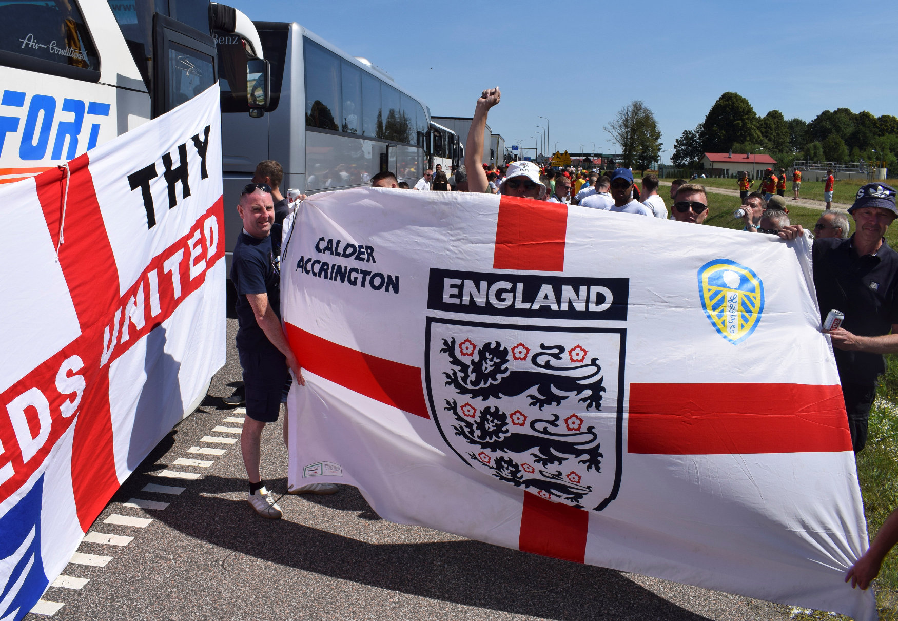 2018-06-28T133258Z_226032002_RC1852F4A620_RTRMADP_3_SOCCER-WORLDCUP-ENG-BEL-FANS