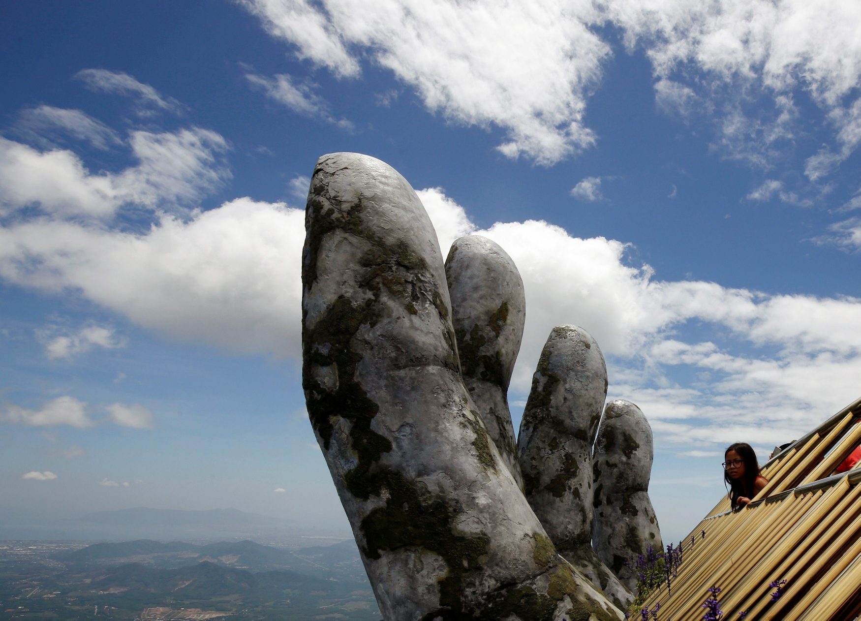 2018-08-01T084937Z_1320030776_RC1A2669B9A0_RTRMADP_3_VIETNAM-BRIDGE