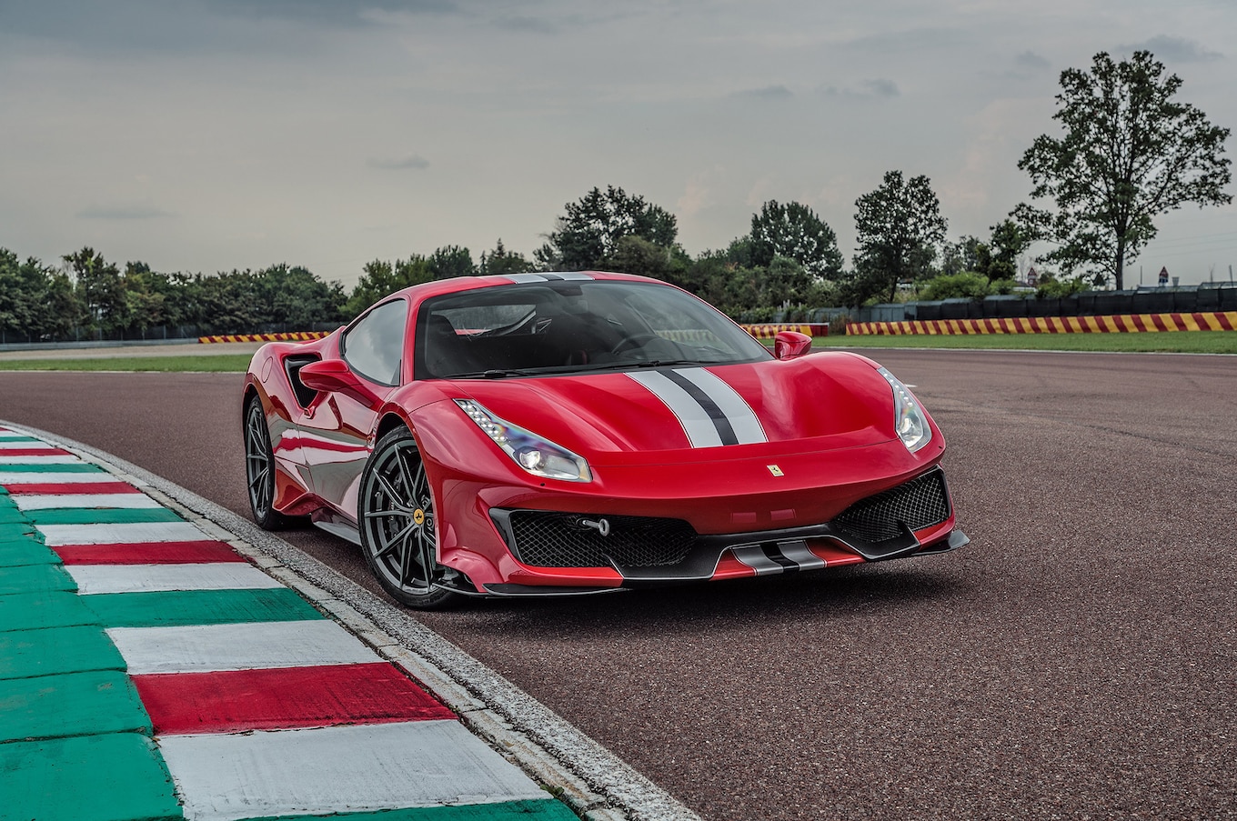2019-Ferrari-488-Pista-front-three-quarter-02