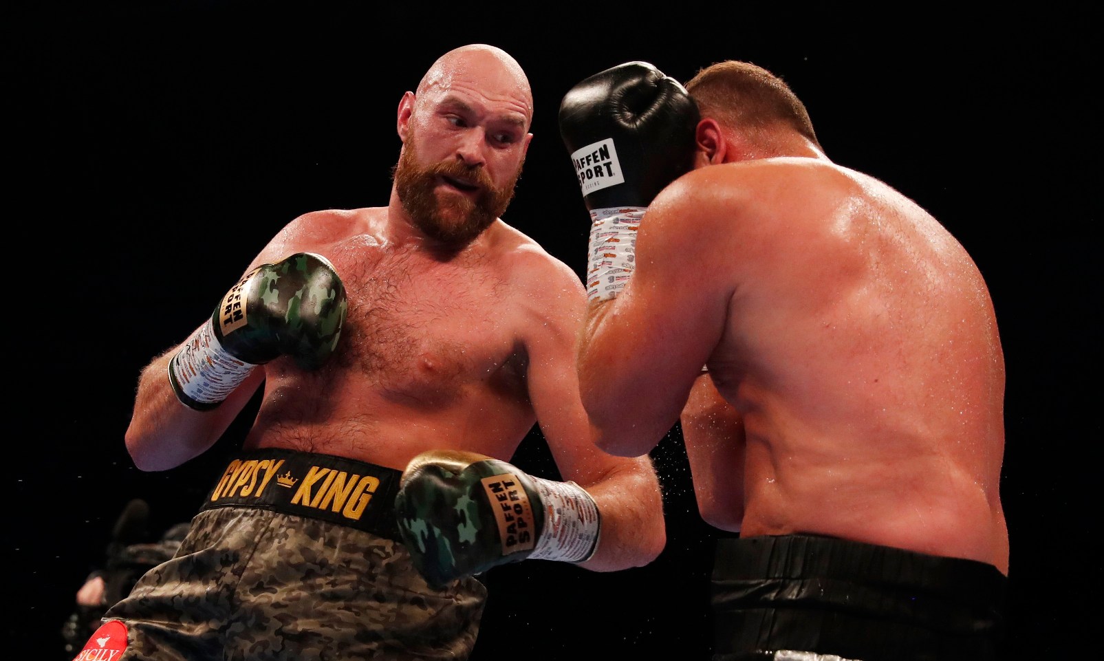 2018-08-18T204013Z_842610772_UP1EE8I1LF051_RTRMADP_3_BOXING-HEAVYWEIGHT-FURY-PIANETA