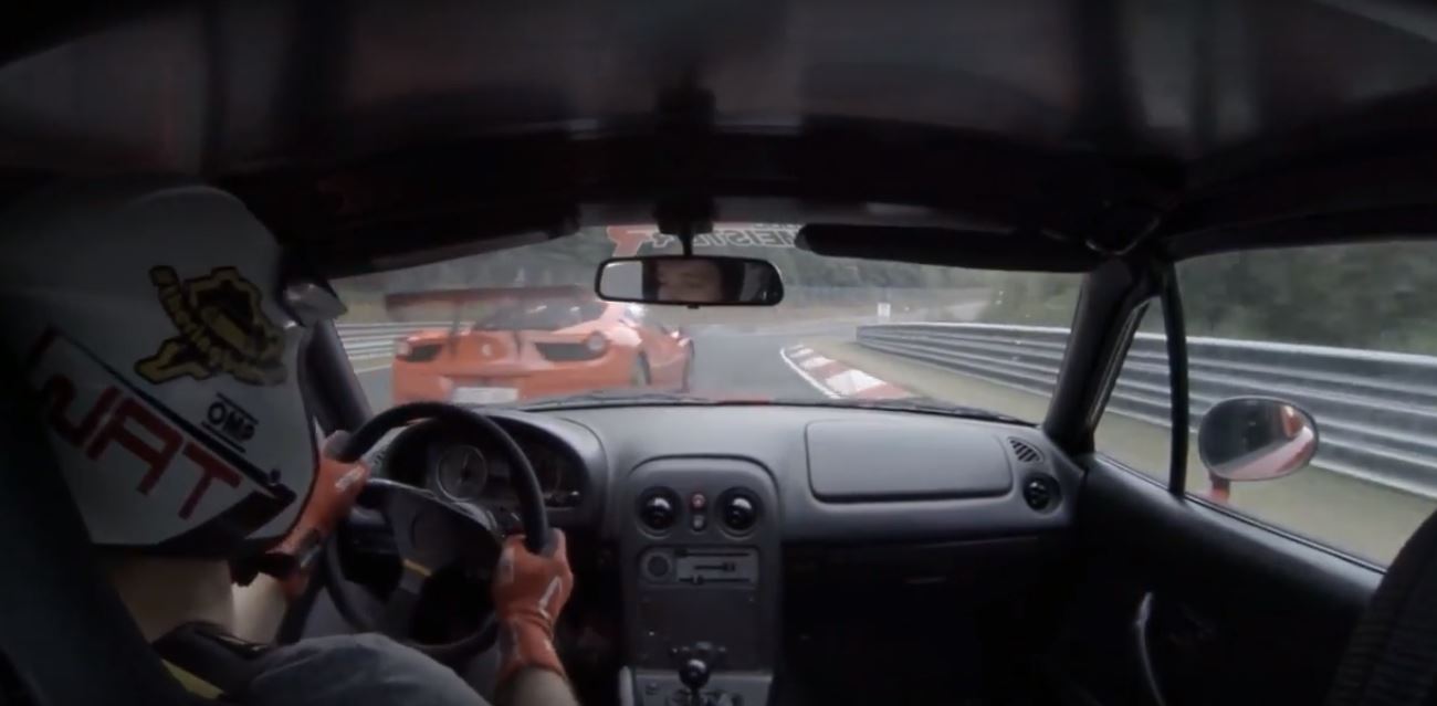 90-hp-miata-terrorizes-ferrari-458-gt3-in-close-nurburgring-chase-127987_1
