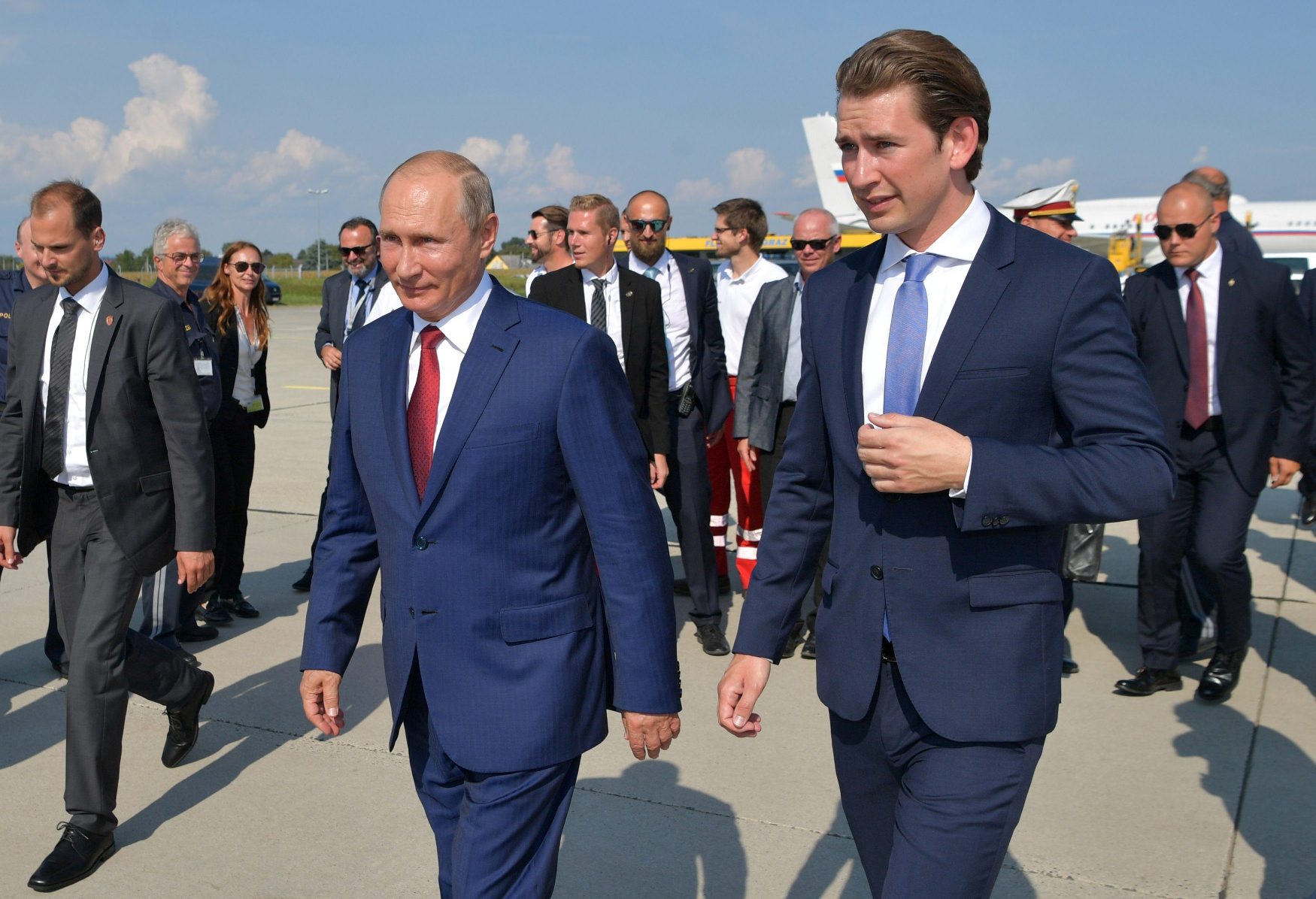 2018-08-18T194936Z_1052404572_RC136DB73A20_RTRMADP_3_RUSSIA-AUSTRIA