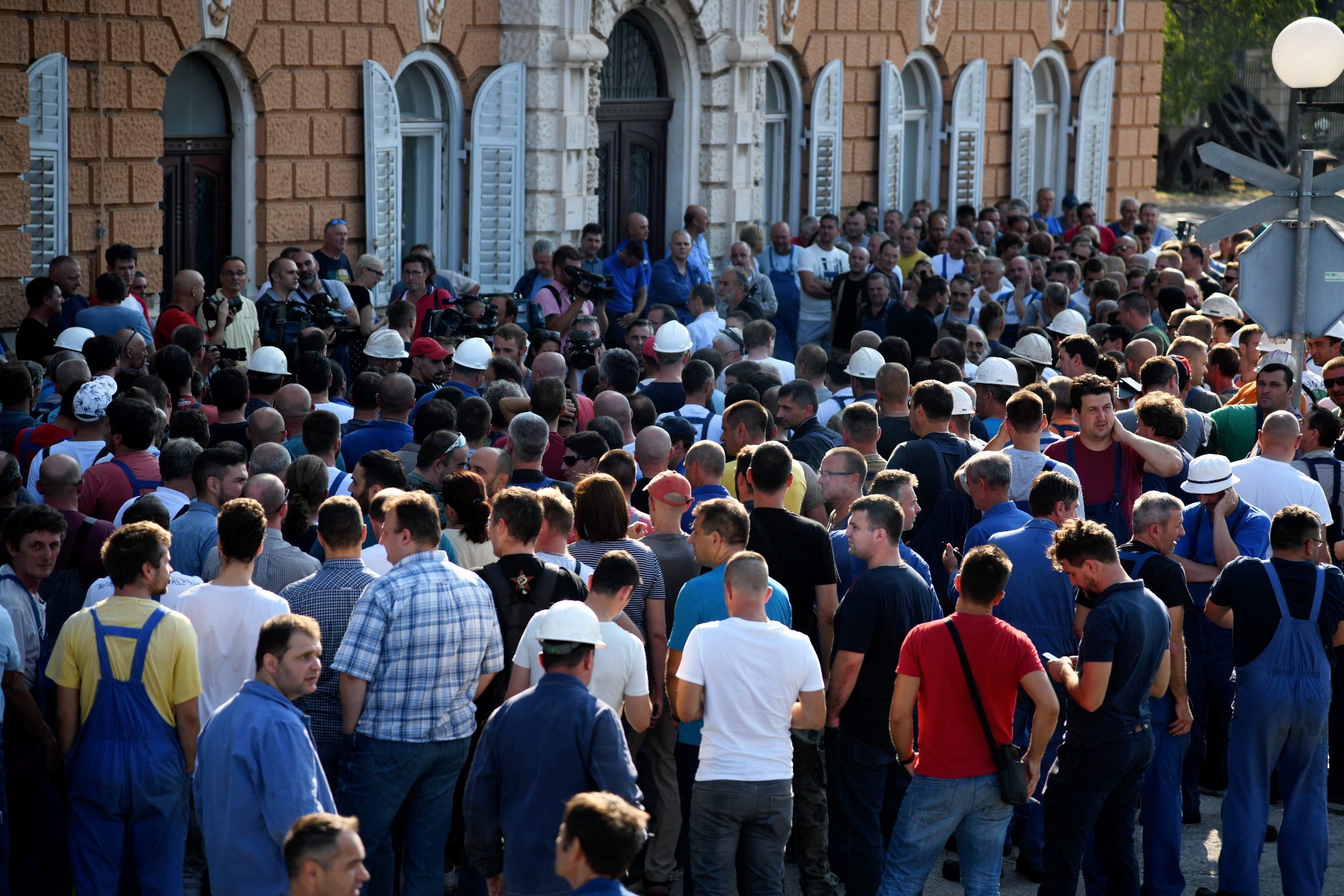 Radnici Uljanika izašli su na ulicu