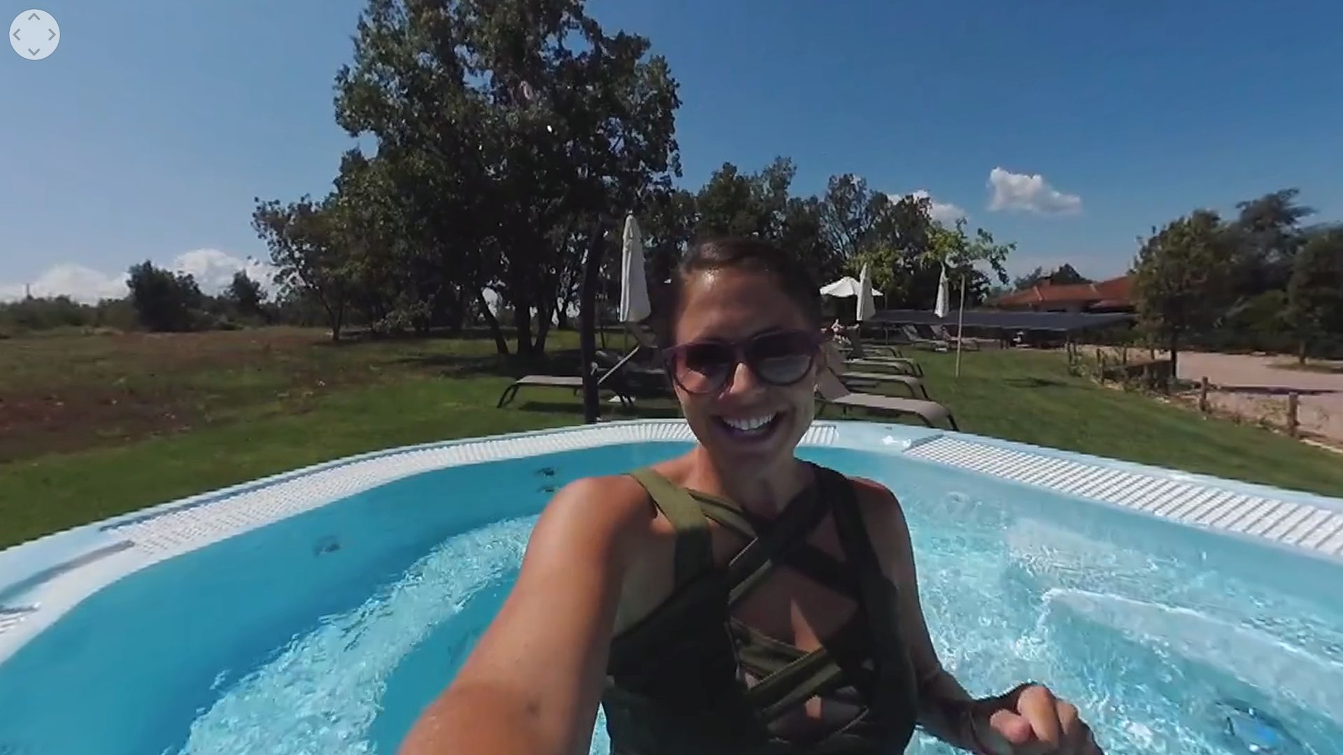 2018-08-23 16_42_42-Istra 360_ Ashley u jacuzziju - YouTube