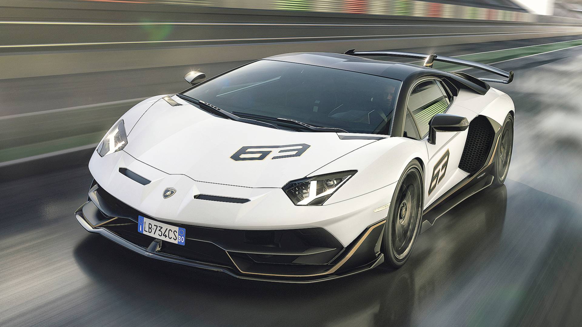 13b8b986-lamborghini-aventador-svj-8_1