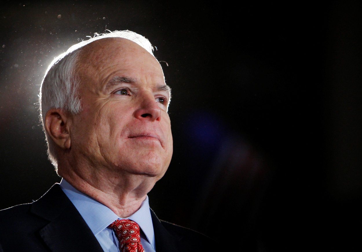 2018-08-26T010213Z_1125219206_RC1AF7AD89C0_RTRMADP_3_USA-MCCAIN