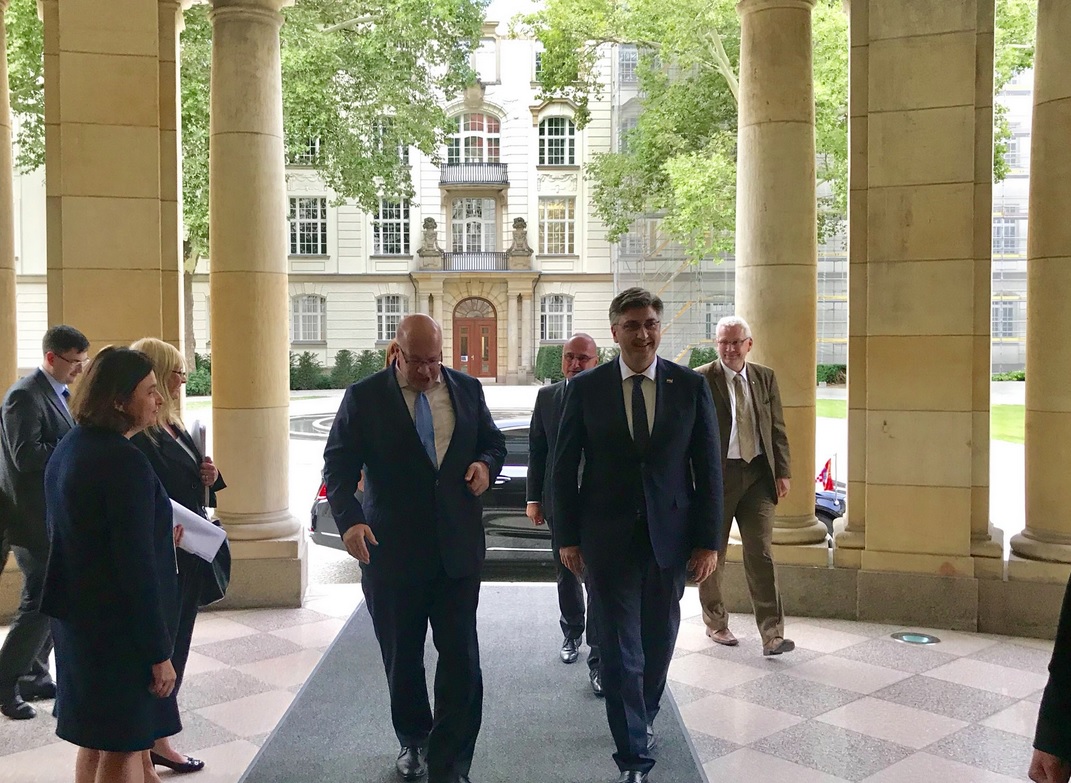 Premijer Andrej Plenković radni posjet Njemačkoj završio je sa sastankom s tamošnjim ministrom gospodarstva i energetike Peterom Altmeierom