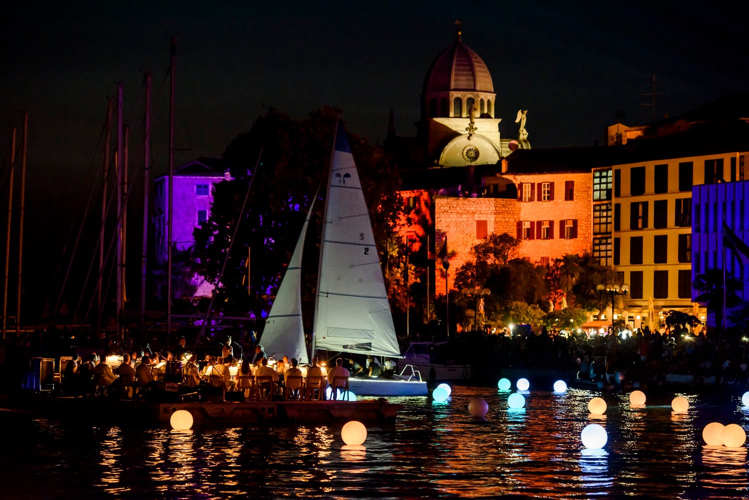 light_is_life10-280818