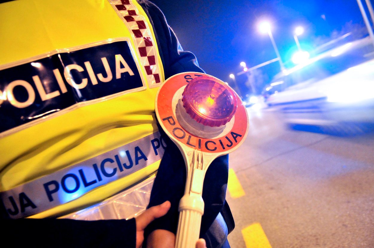 martinje_policija-091108