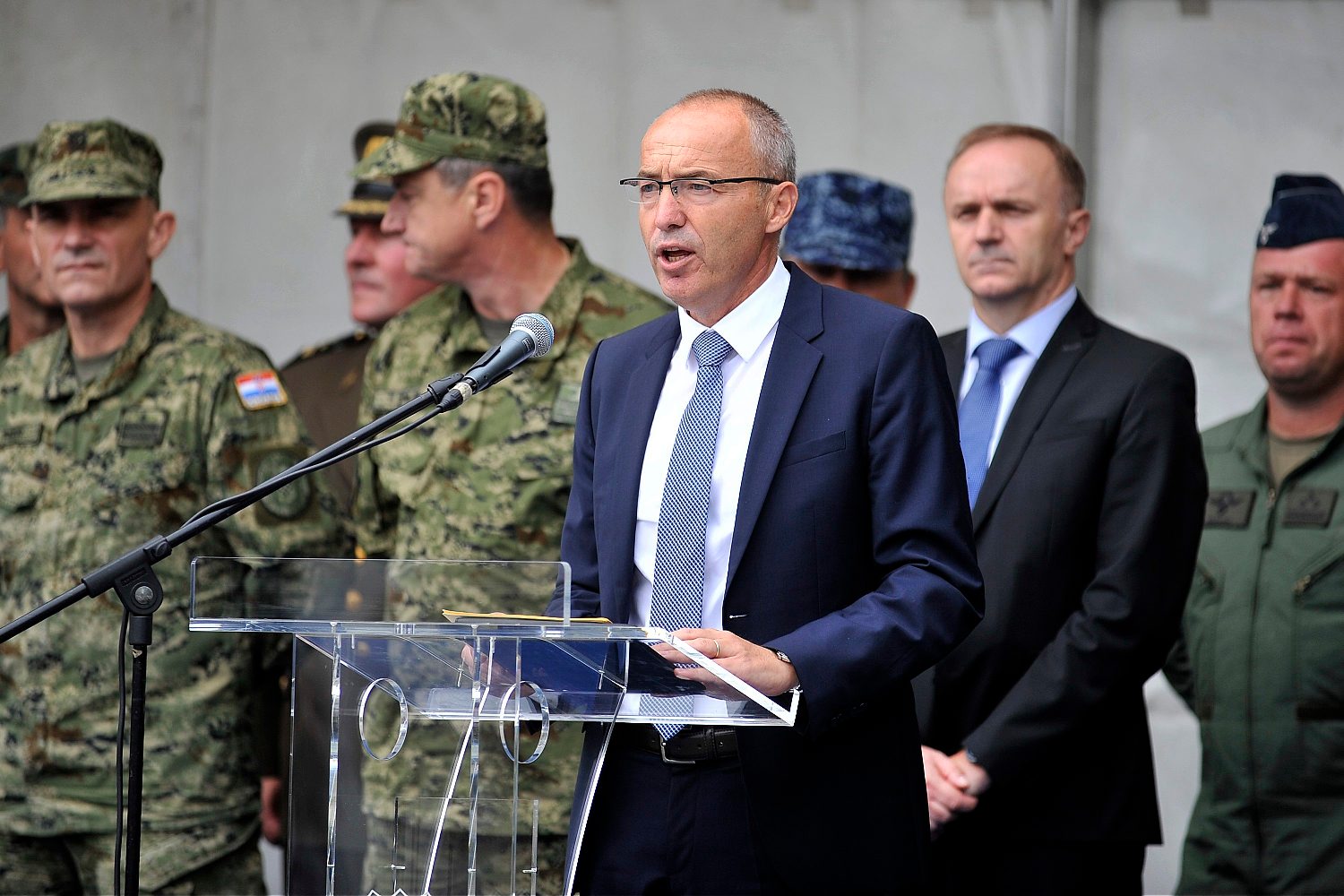 Ministar obrane Damir Krstičević