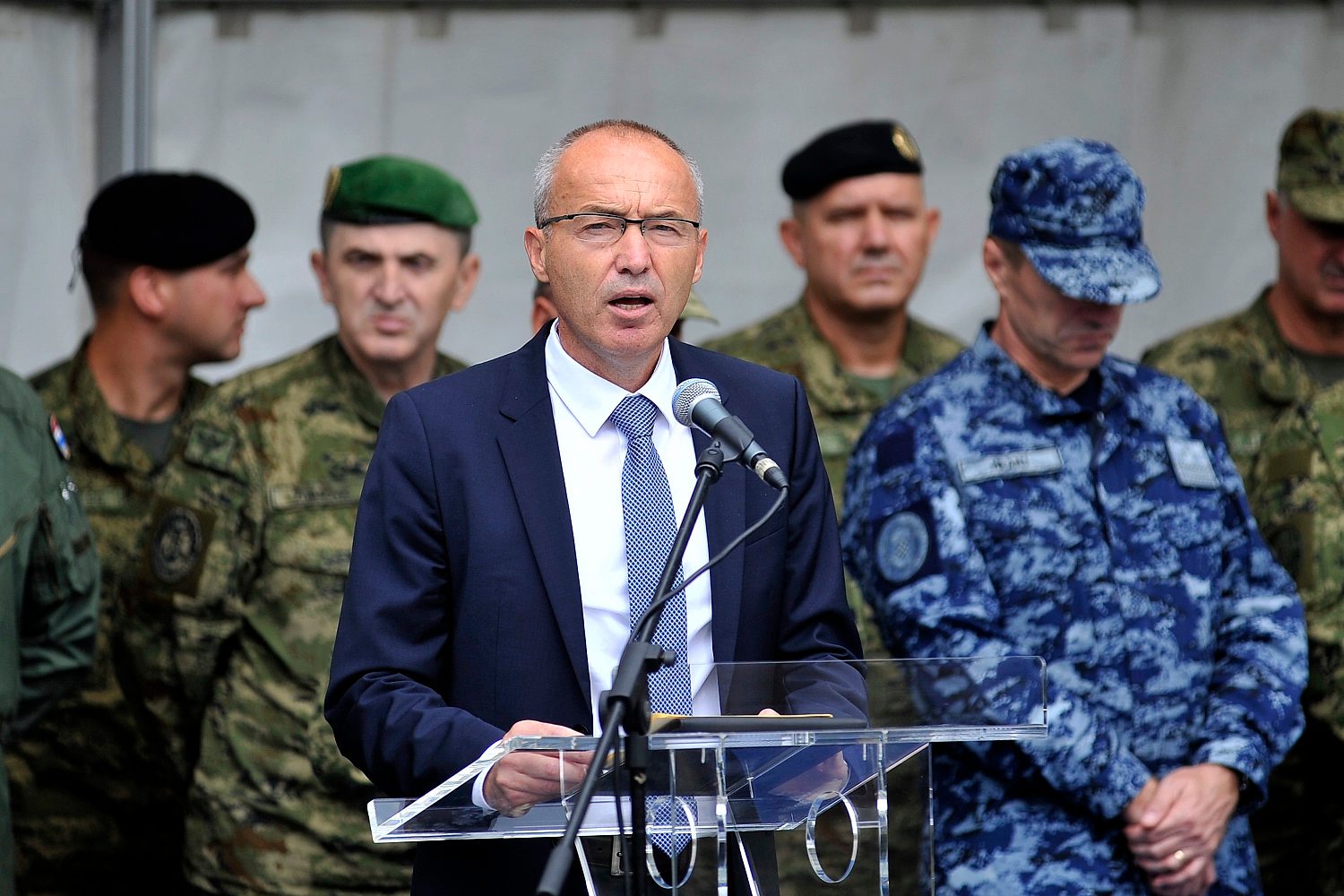 Ministar obrane Damir Krstičević