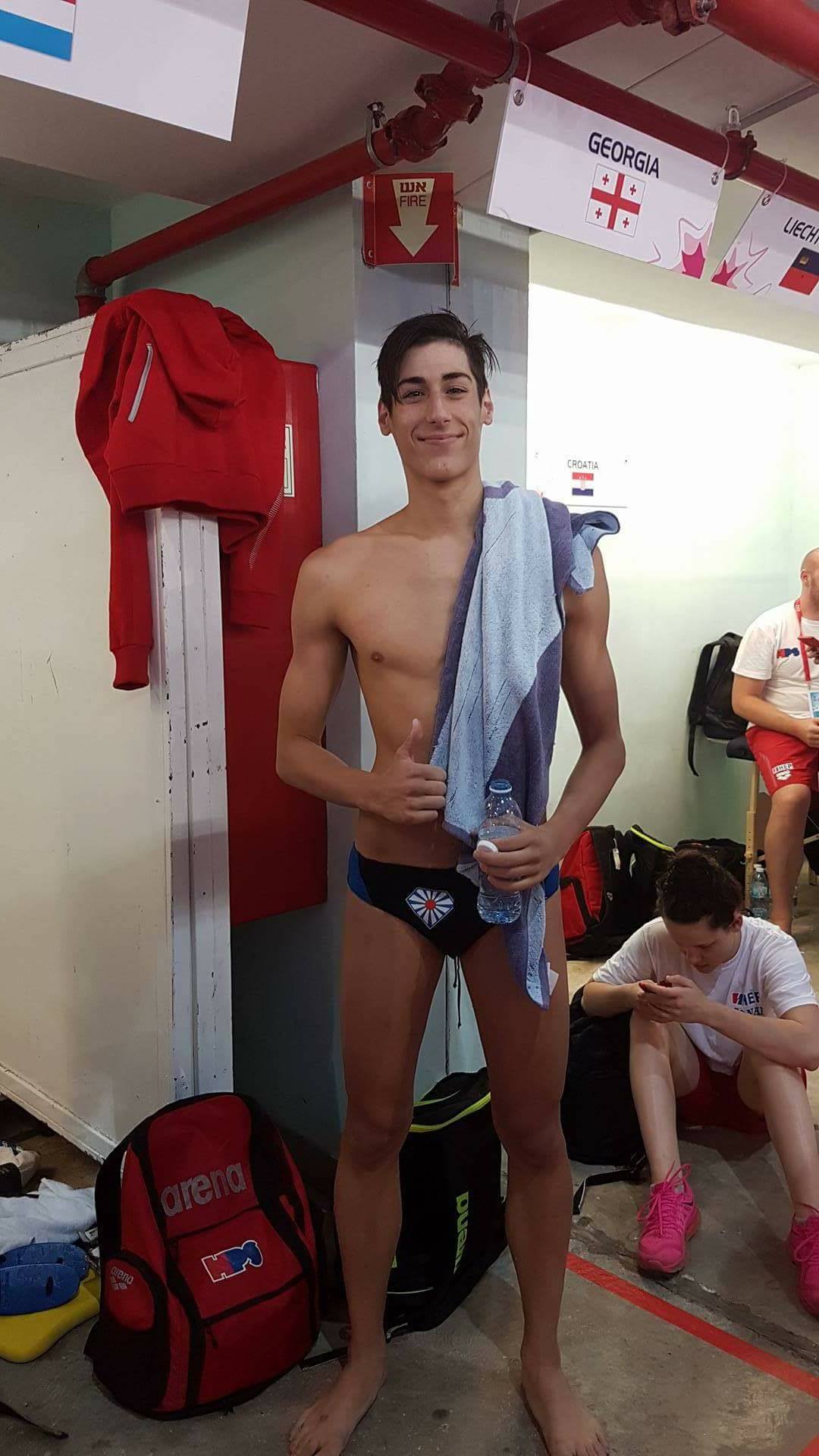 19477775_665763933628103_197232519469159246_o