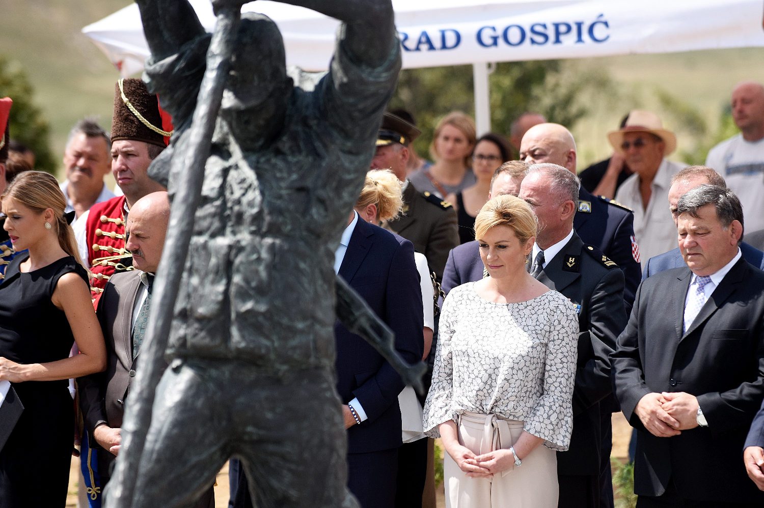 ljubovo_spomenik4-040818