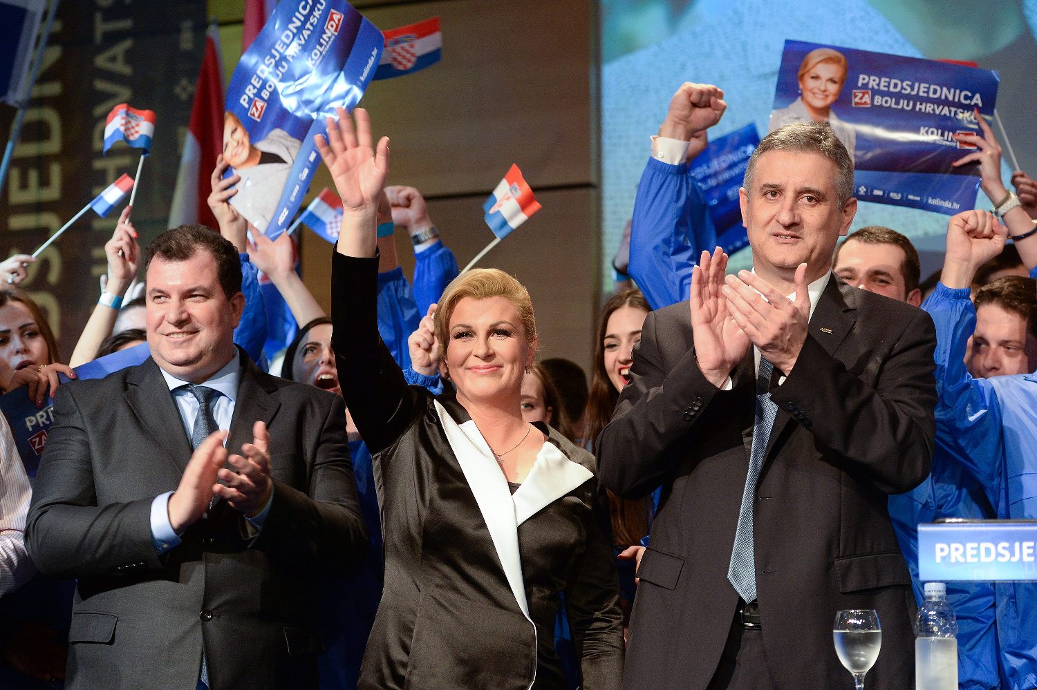 Kolinda Grabar-Kitarović slavi pobjedu na predsjedničkim izborima 2015.