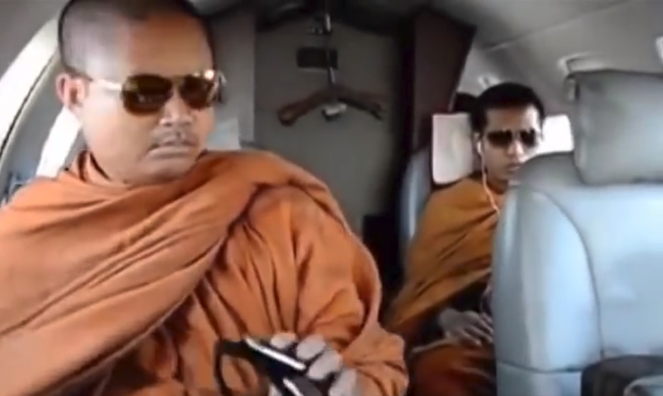 Wirapol Sukphol u prvom planu