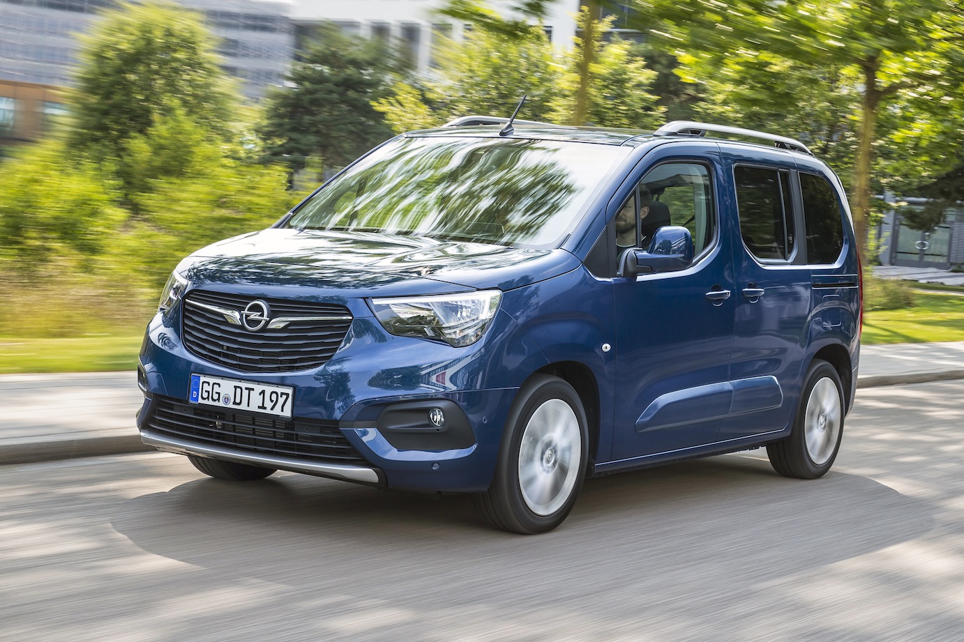 04_Opel_504160