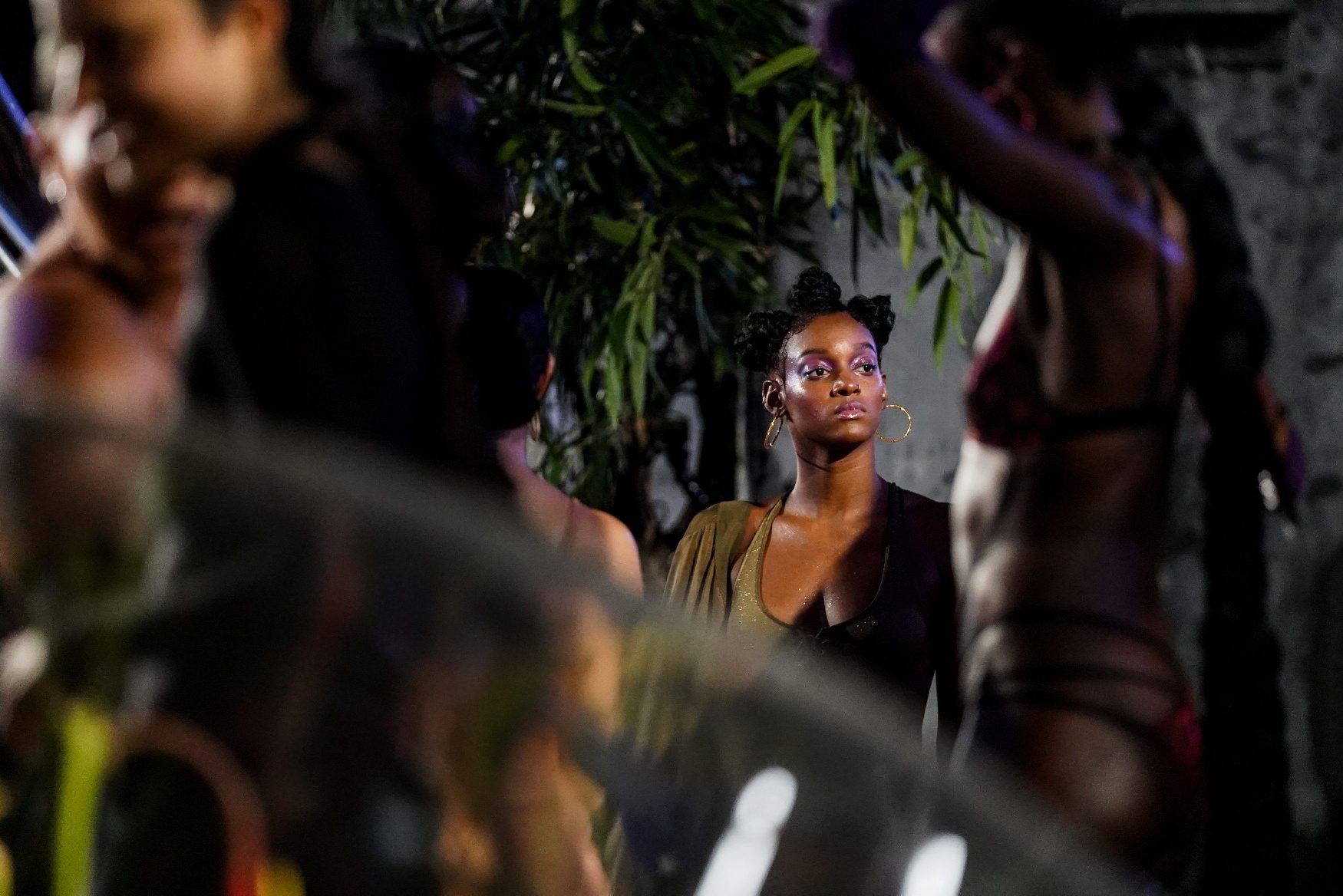 2018-09-13T014406Z_699650097_RC194DD82DC0_RTRMADP_3_FASHION-NEW-YORK-RIHANNA