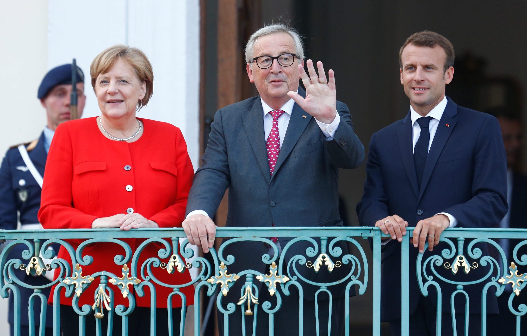 2018-06-19T172501Z_1038486552_RC14767E7F80_RTRMADP_3_GERMANY-FRANCE-EUROZONE