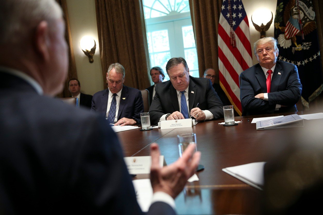 Jeff Sessions i Donald Trump na sjednici kabineta